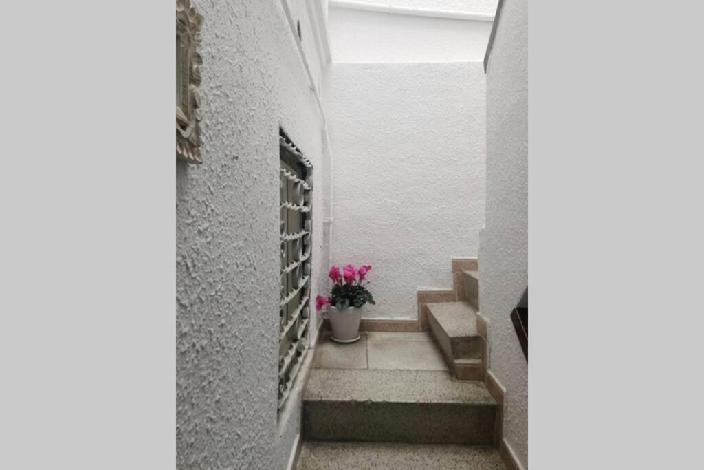 דירות אספלוגס דה לוברגאט M5 Cool Terrace. Metro 1 Min. Center 15' By Metro מראה חיצוני תמונה