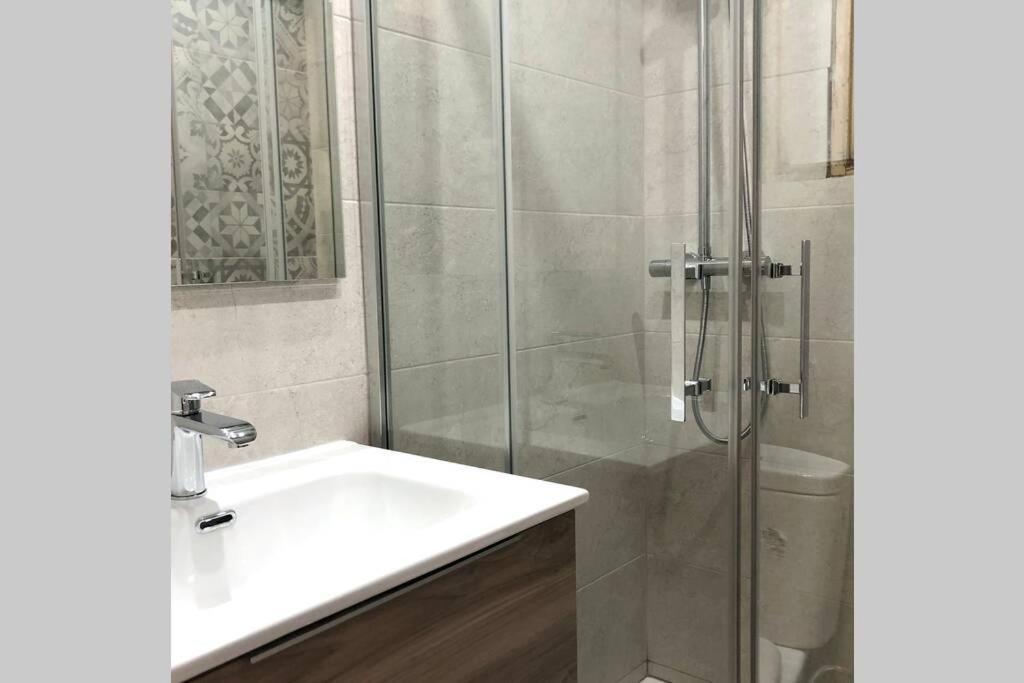דירות אספלוגס דה לוברגאט M5 Cool Terrace. Metro 1 Min. Center 15' By Metro מראה חיצוני תמונה
